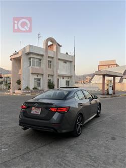 نیسان سێنترا